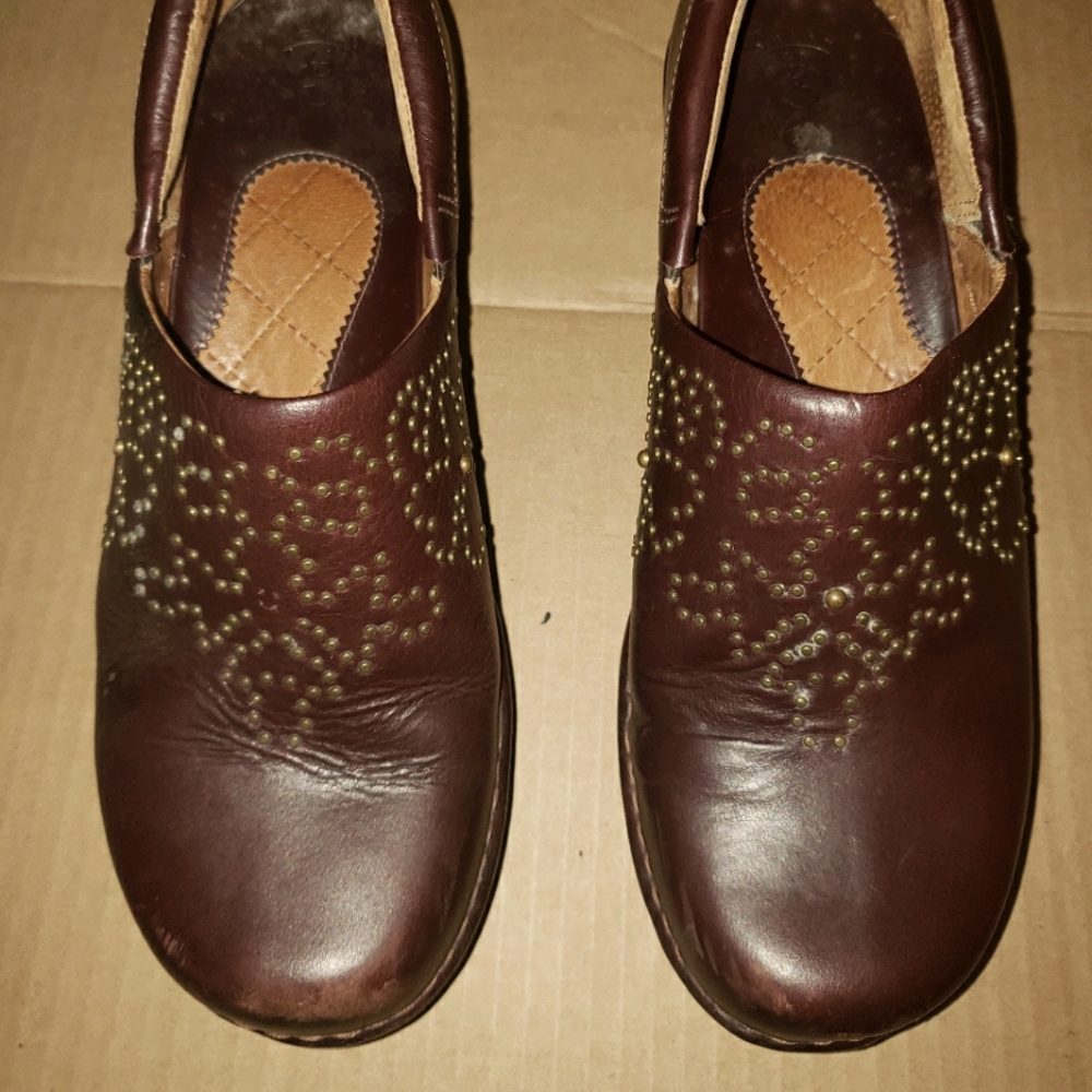 Ariat Strathmore studded clog nurse dansko 9.5